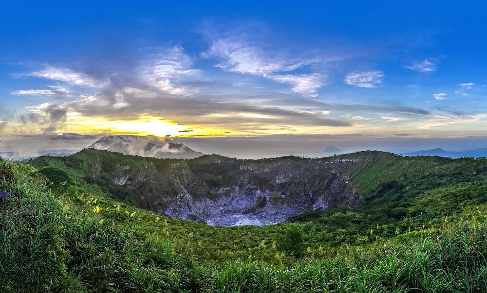 Wisata Gunung Mahawu, Tempat Wisata di Sulawesi Utara