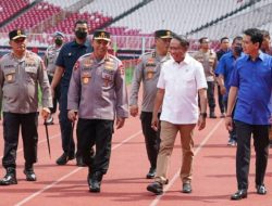 Jelang Laga Indonesia Vs Kamboja di Piala AFF 2022, Menpora dan Kapolri Tinjau Stadin GBK