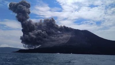 Breaking News, Gunung Anak Krakatau Kembali Semburkan Abu Vulkanik Per Hari Ini, Sabtu 13 Mei 2023