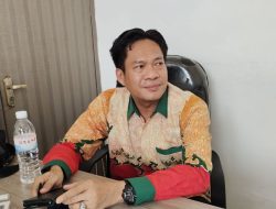 Bawaslu Bandarlampung mengajak masyarakat untuk ikut mengawasi calon legislator yang merupakan ASN.