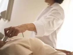 Mengenal Apa Itu Hipertiroid dan Hipotiroid: Gejala, Penyebab, dan Pengobatan