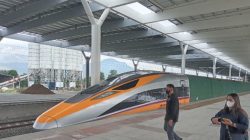Kebakaran, Api Berkobar di Atap Stasiun Halim Perdanakusuma Pagi Ini