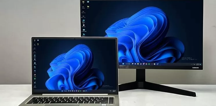 Cara Membersihkan Layar Laptop atau Komputer dengan Aman dan Tepat