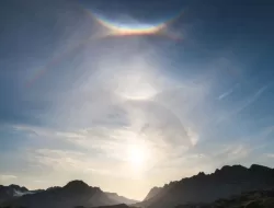 Viral, Dua Matahari Muncul di Langit Mentawai, Fenomena Apa?