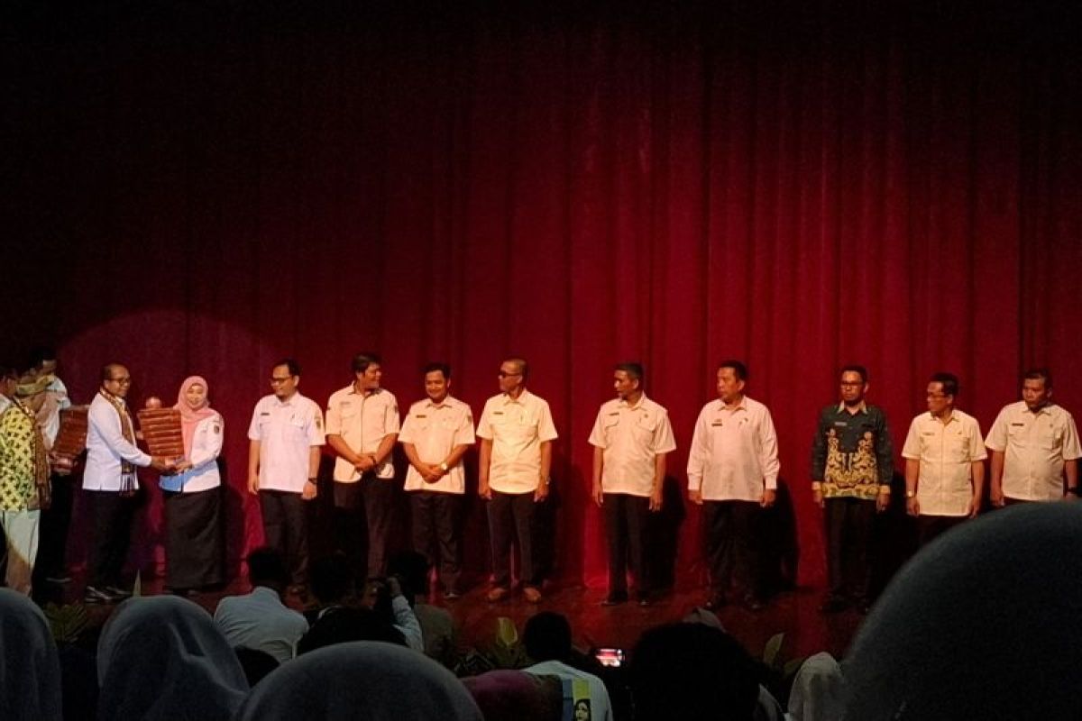 Menyegarkan Kafe dengan Lagu-lagu Berbahasa Lampung