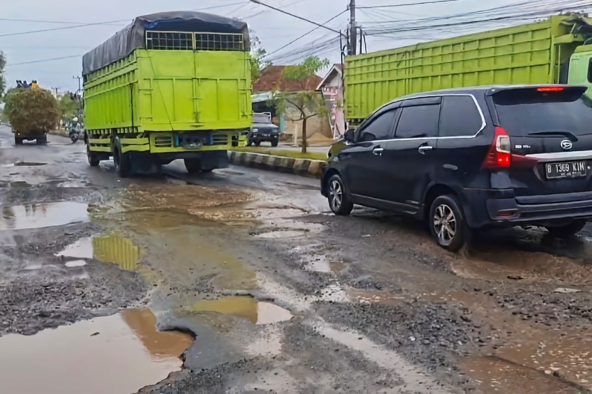 Perbaikan Jalan Provinsi di Kota Metro oleh Pemprov Lampung