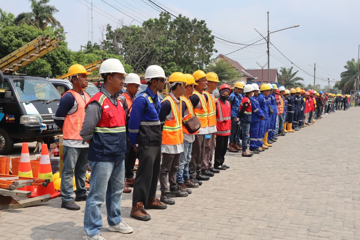Prioritaskan Keselamatan: PLN UID Lampung Berkomitmen untuk Menjaga Kesejahteraan Petugas