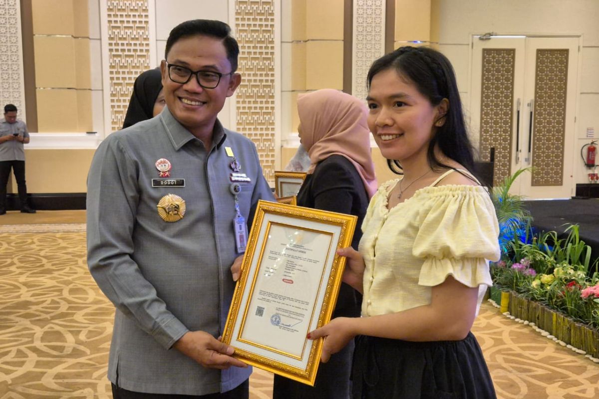 Pelaku Usaha di Lampung Dapat 5 Sertifikat Merek dari Kemenkumham