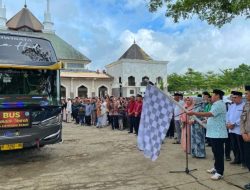 35 Calon Jamaah Umrah Lampung Barat Berangkat ke Tanah Suci