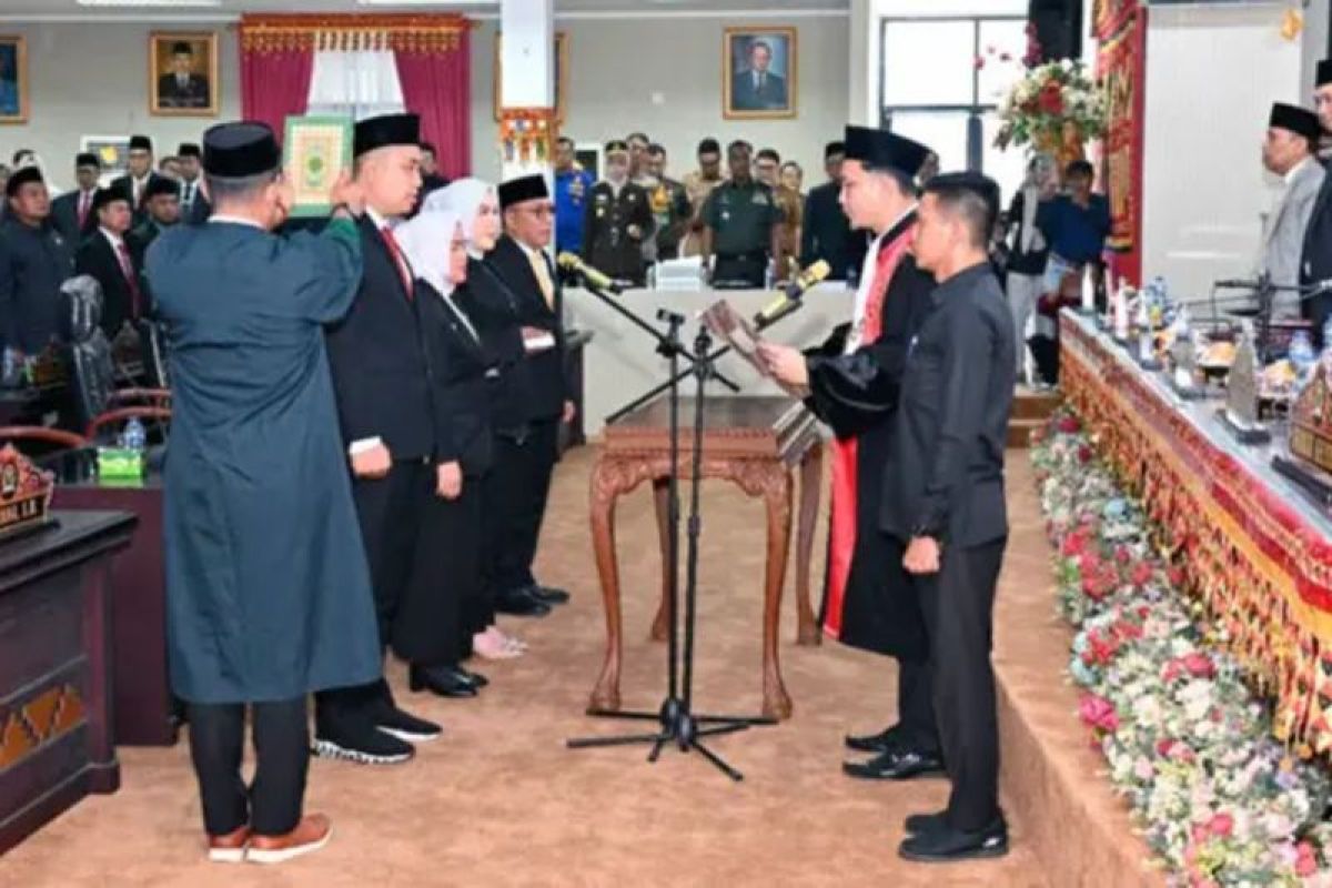 Ini Dia Empat Pimpinan Baru DPRD Kabupaten Lampung Selatan!