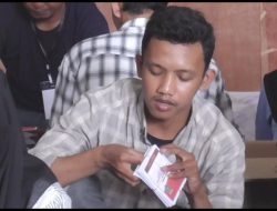 KPU Bandarlampung Melibatkan 100 Warga dalam Proses Pelipatan Surat Suara