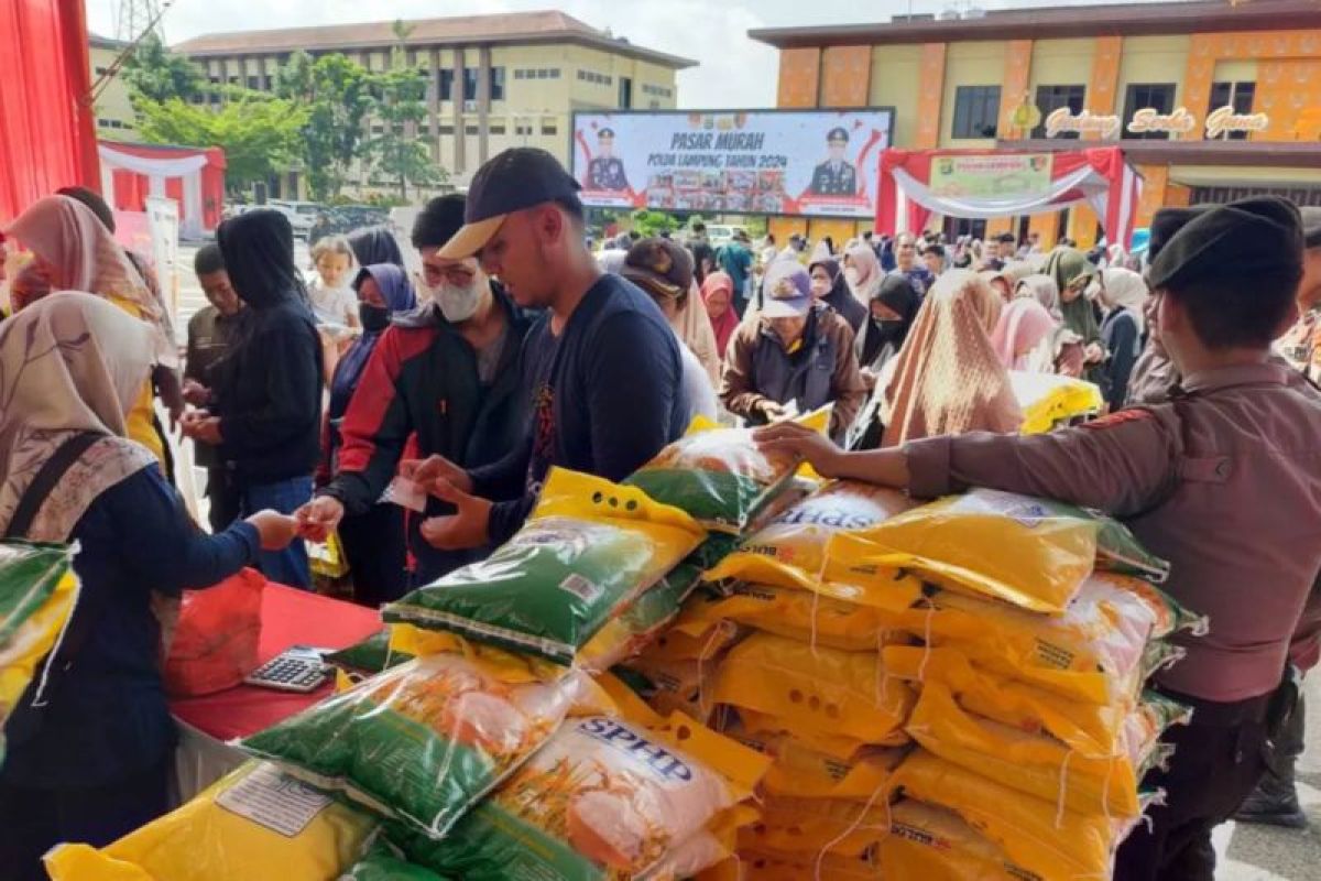 Lebih dari 60.000 Keluarga di Kota Bandarlampung Dapat Bantuan Beras