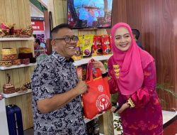 Promosi Kerajinan Khas Lampung Selatan oleh Ketua Dekranasda di ITTIE Batam