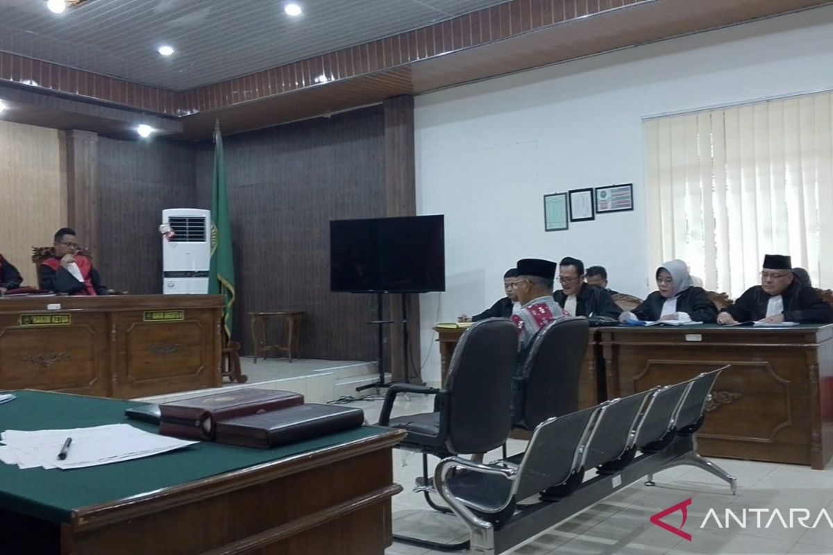 Penasihat Hukum Qomaru Memohon Putusan Bebas: Bacakan Pleidoi yang Membuat Merinding