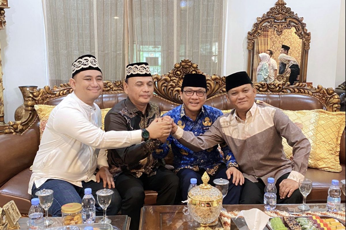 Mengapa Wahdi Mempercayakan Kepentingan Rakyat Metro pada Bambang-Rafieq?