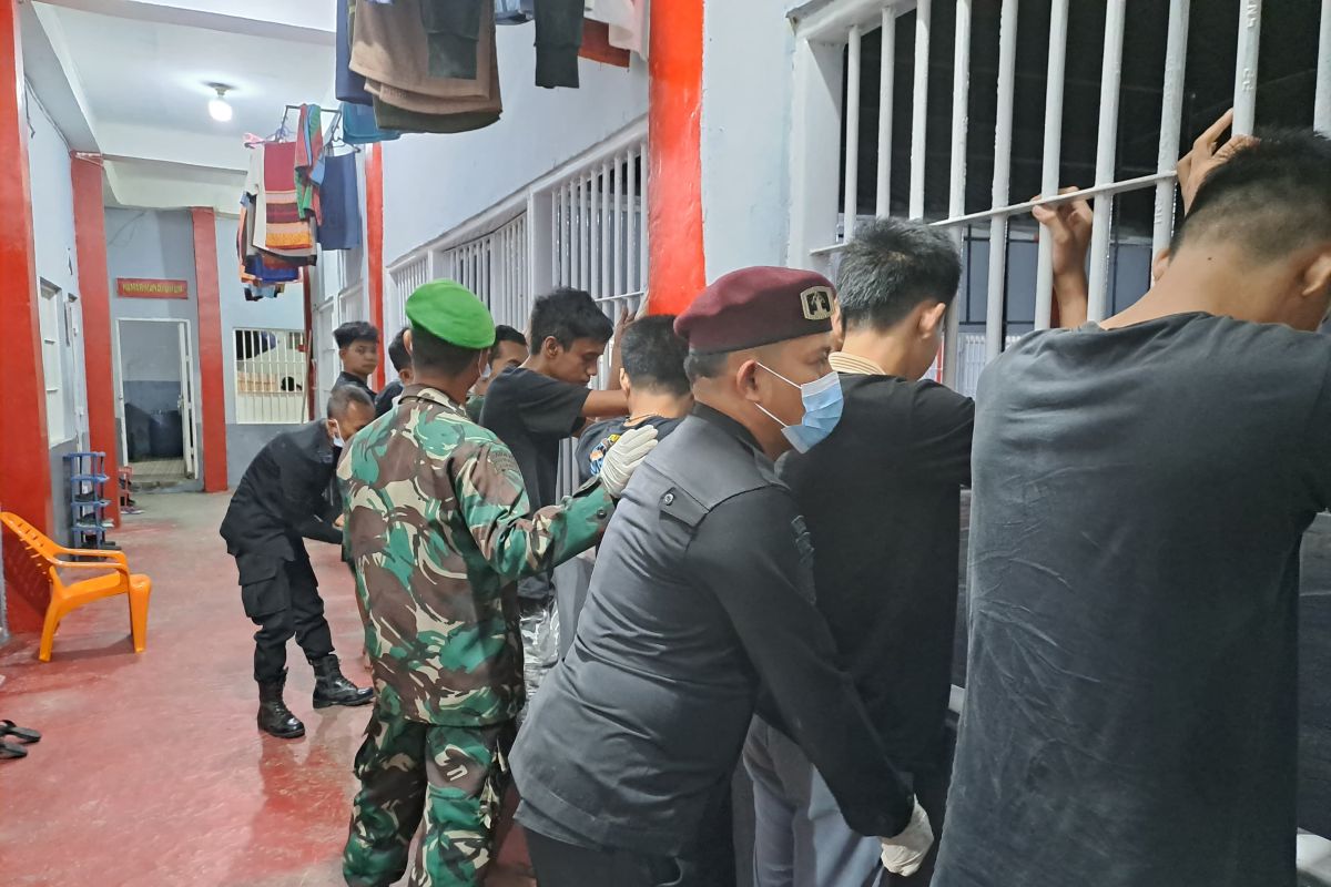 Rutan Kotabumi: Geledah Kamar dan Tes Urine Narapidana Tanpa Peringatan!