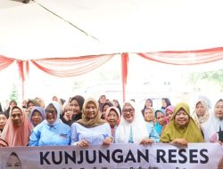 Elly Wahyuni Mendengar Keluhan Warga di Kabupaten Pesawaran dan Pringsewu