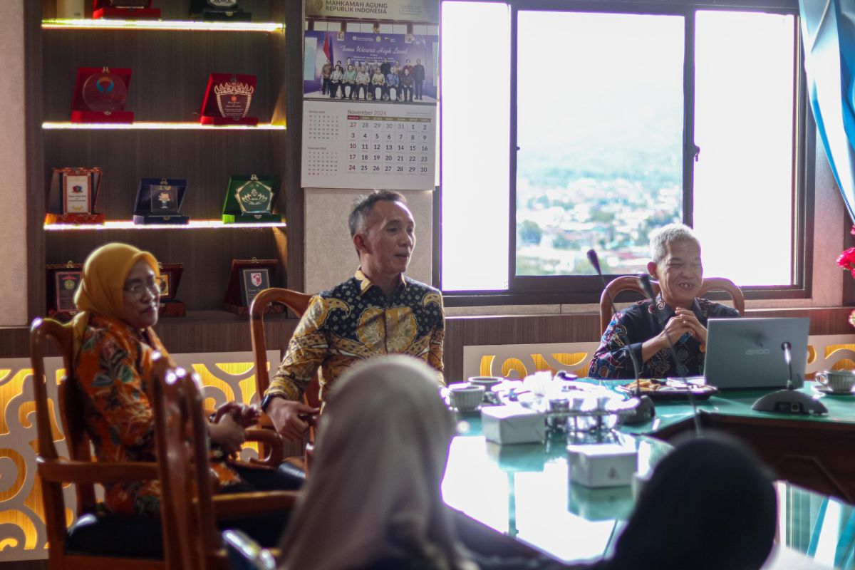 12 Hakim di PN Tanjungkarang Dipantau oleh Pusdiklat Teknis Peradilan MA: Apa yang Perlu Anda Ketahui?