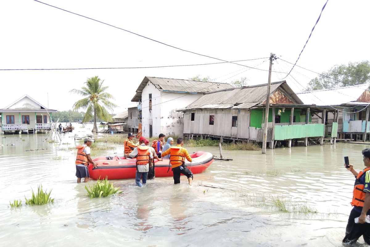 Banjir Melanda Lampung Selatan: Rumah-rumah Terendam!