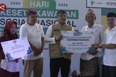 Capaian Penyerapan Bansos Mencapai 97 Persen: Kabar Terbaru dari Mensos
