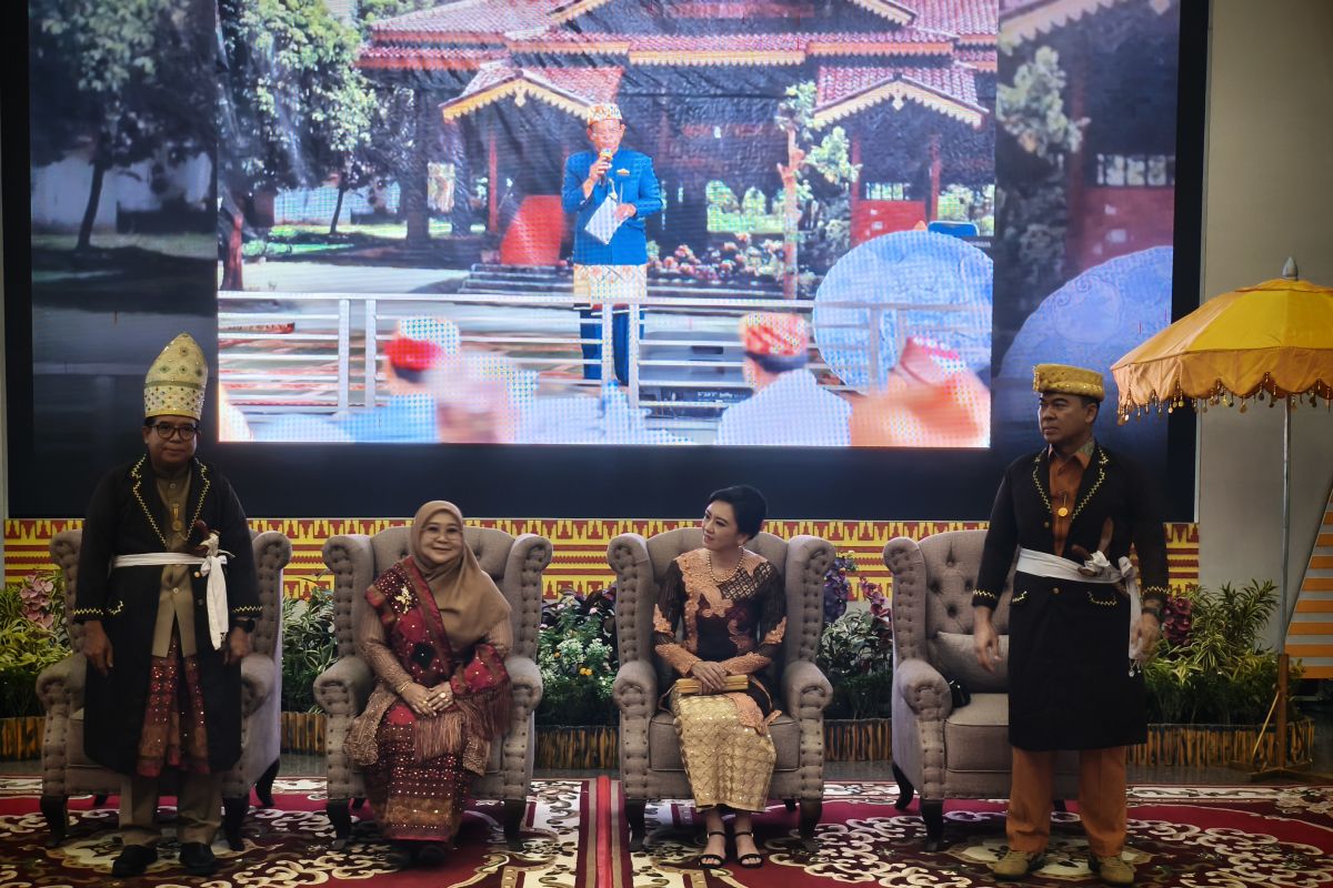 Pj Gubernur Lampung Dikukuhkan Sebagai Pangeran Sejati: Dalom Mangku Praja