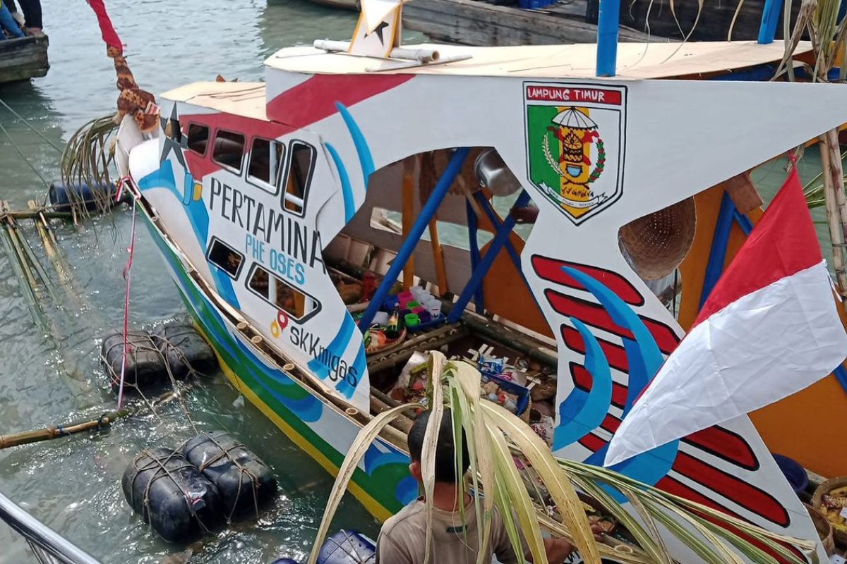 Pesta Laut Meriah di Lampung Timur: Tasyakuran Warga Pesisir Pesta Laut Meriah di Lampung Timur: Tasyakuran Warga Pesisir