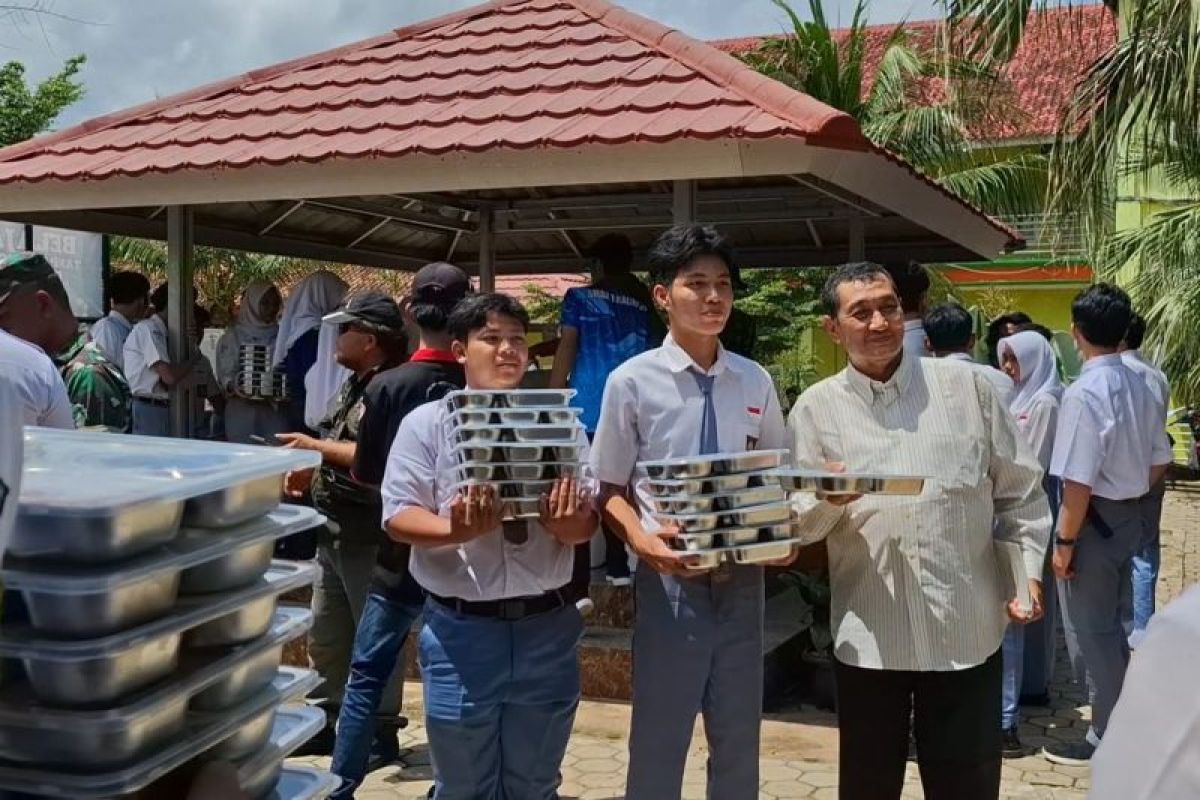 Rekor Belanja Harian di MBG Lampung: Rp191,59 Juta! Rekor Belanja Harian di MBG Lampung: Rp191,59 Juta!