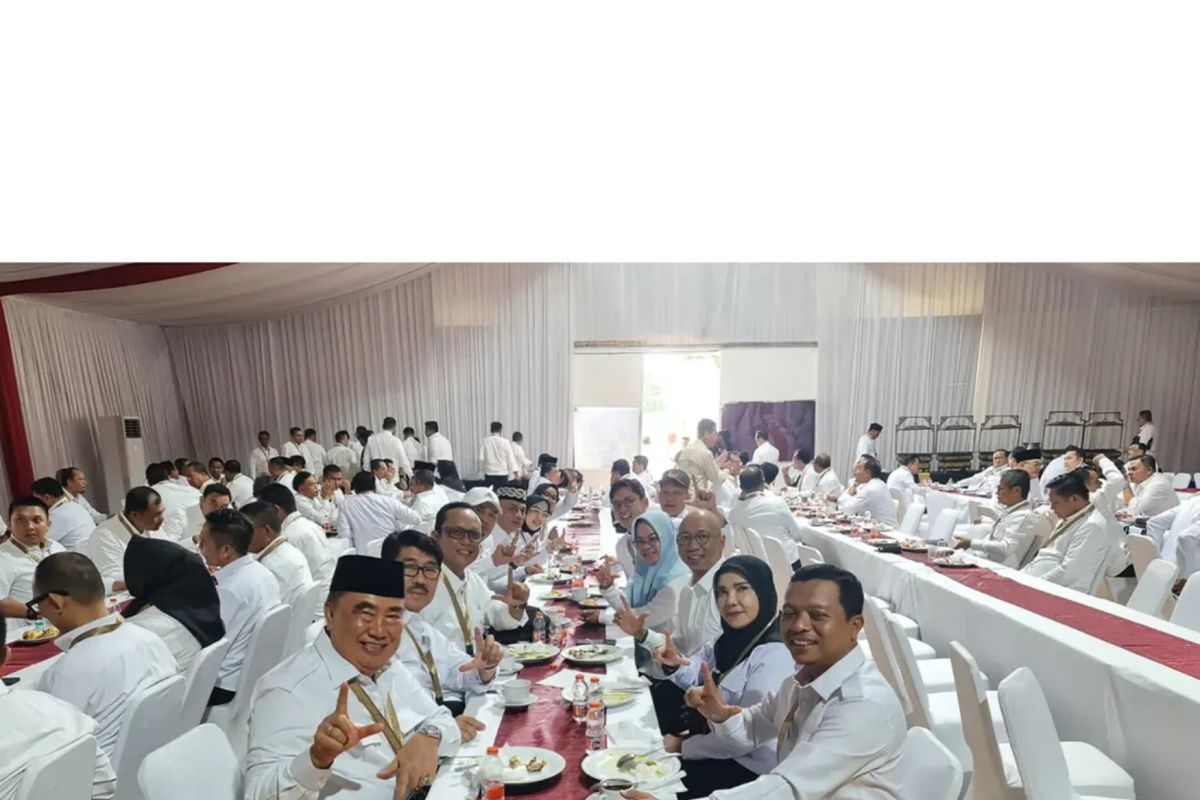 Manfaat Penting Retret bagi Pemimpin Daerah dalam Menyelaraskan Kebijakan dengan Agenda Nasional Manfaat Penting Retret bagi Pemimpin Daerah dalam Menyelaraskan Kebijakan dengan Agenda Nasional