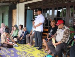 Nukman Langsung ke Tempat Kejadian Kebakaran di Way Tenong, Lampung Barat
