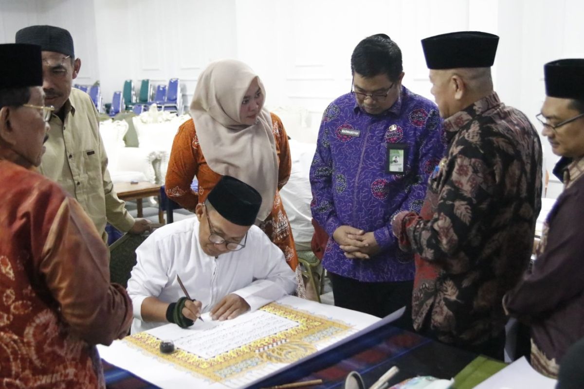 Menyaksikan Keindahan 15 Kaligrafer Lampung dalam Membuat Mushaf Al Quran