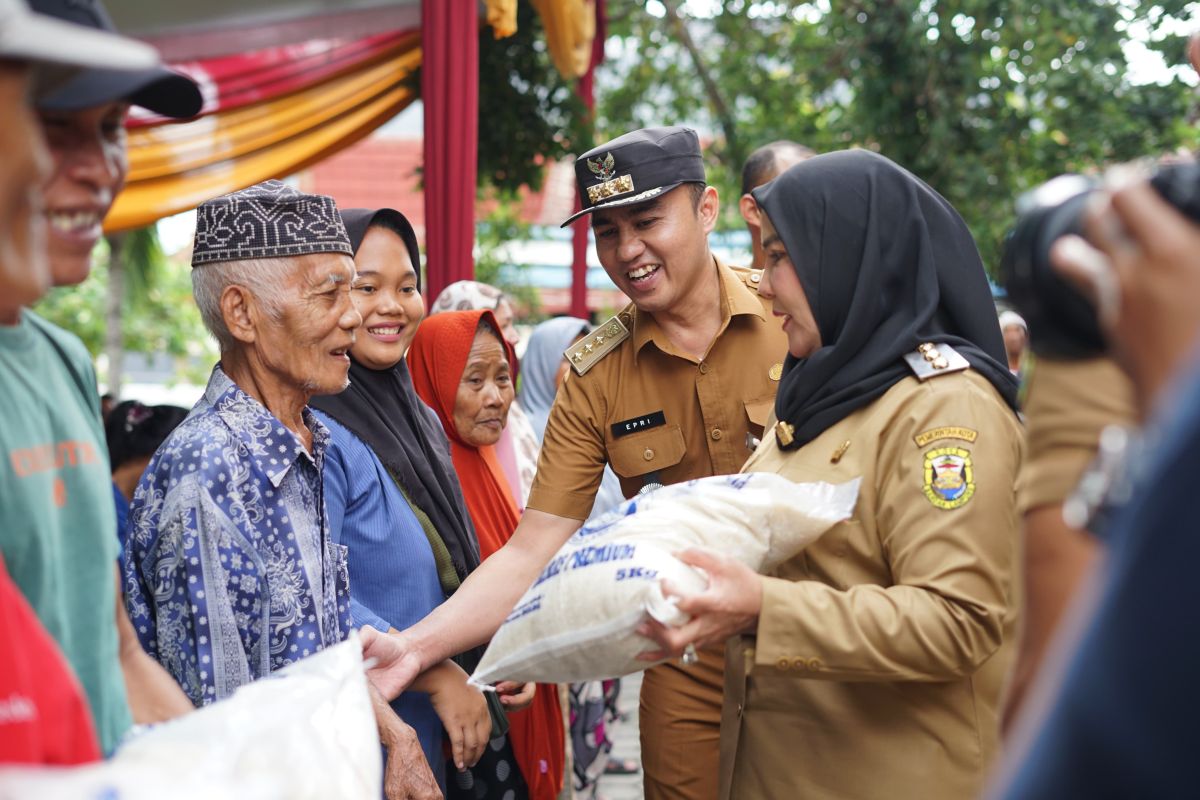 Bandarlampung Berikan Bantuan Beras kepada 44.611 Keluarga
