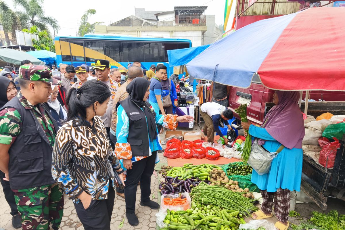 Persediaan Bahan Pokok Siap Memenuhi Kebutuhan Lebaran di Bandarlampung