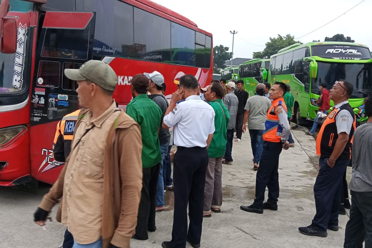 Antisipasi Kepadatan di Terminal Rajabasa menjelang Lebaran 2025