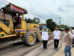 Perbaikan Ruas Jalan Vital Desa Bumi Jawa-Tanjung Kusuma Lamtim