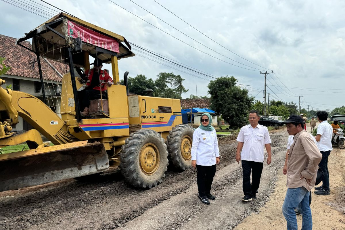 Perbaikan Ruas Jalan Vital Desa Bumi Jawa-Tanjung Kusuma Lamtim