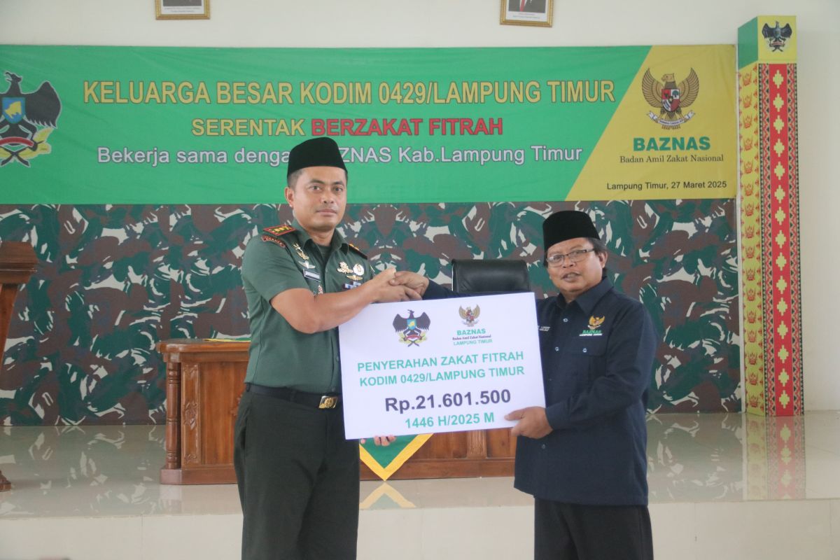 Kodim 0429/Lamtim Salurkan Zakat Fitrah Melalui Baznas Lamtim: Bantu Sesama dalam Merayakan Idul Fitri