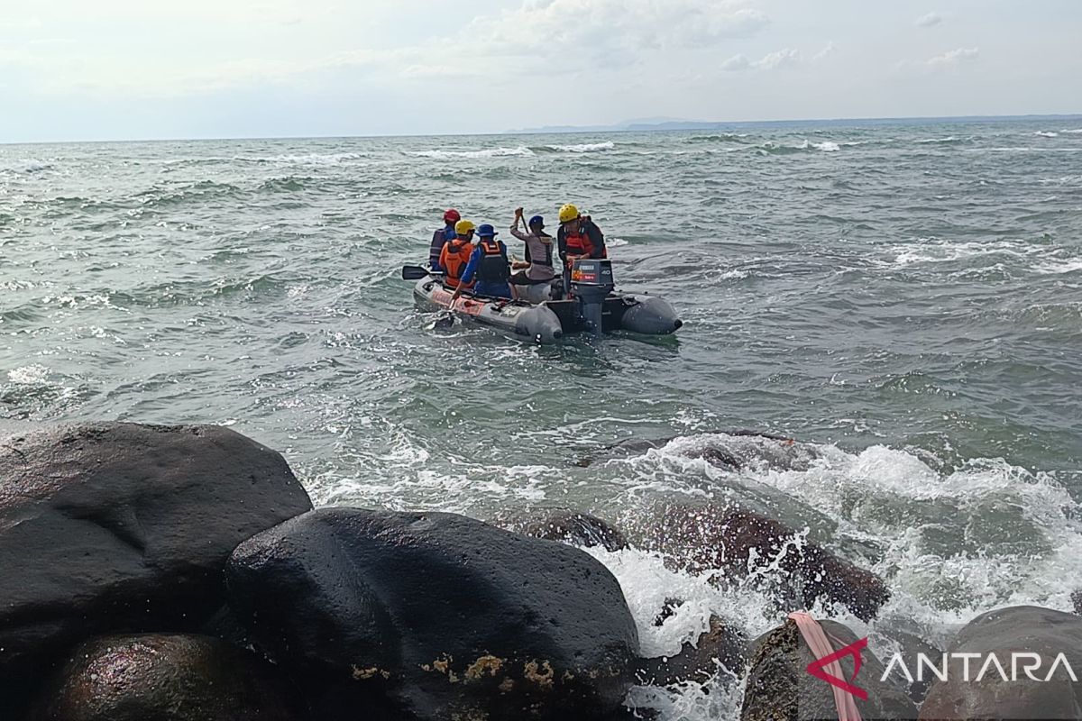 Operasi Penyelamatan: Tim SAR Berjuang Mencari Bocah Hilang di Pantai Lampung Selatan