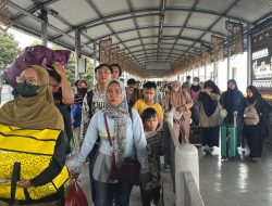 Antusiasme Tinggi: Ribuan Pemudik Pejalan Kaki Tiba di Bakauheni Menjelang Lebaran