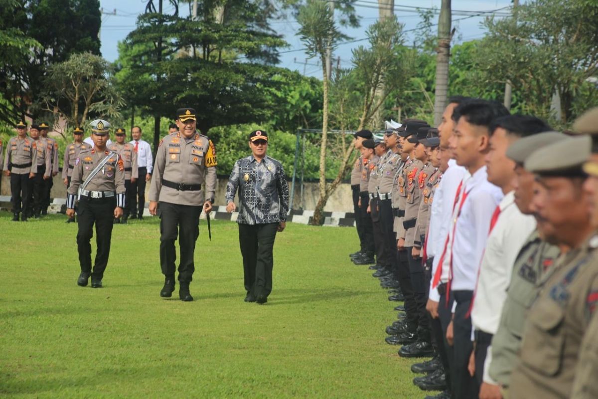 Operasi Ketupat Krakatau 2025: Sekda Lampung Barat Pimpin Apel Pasukan