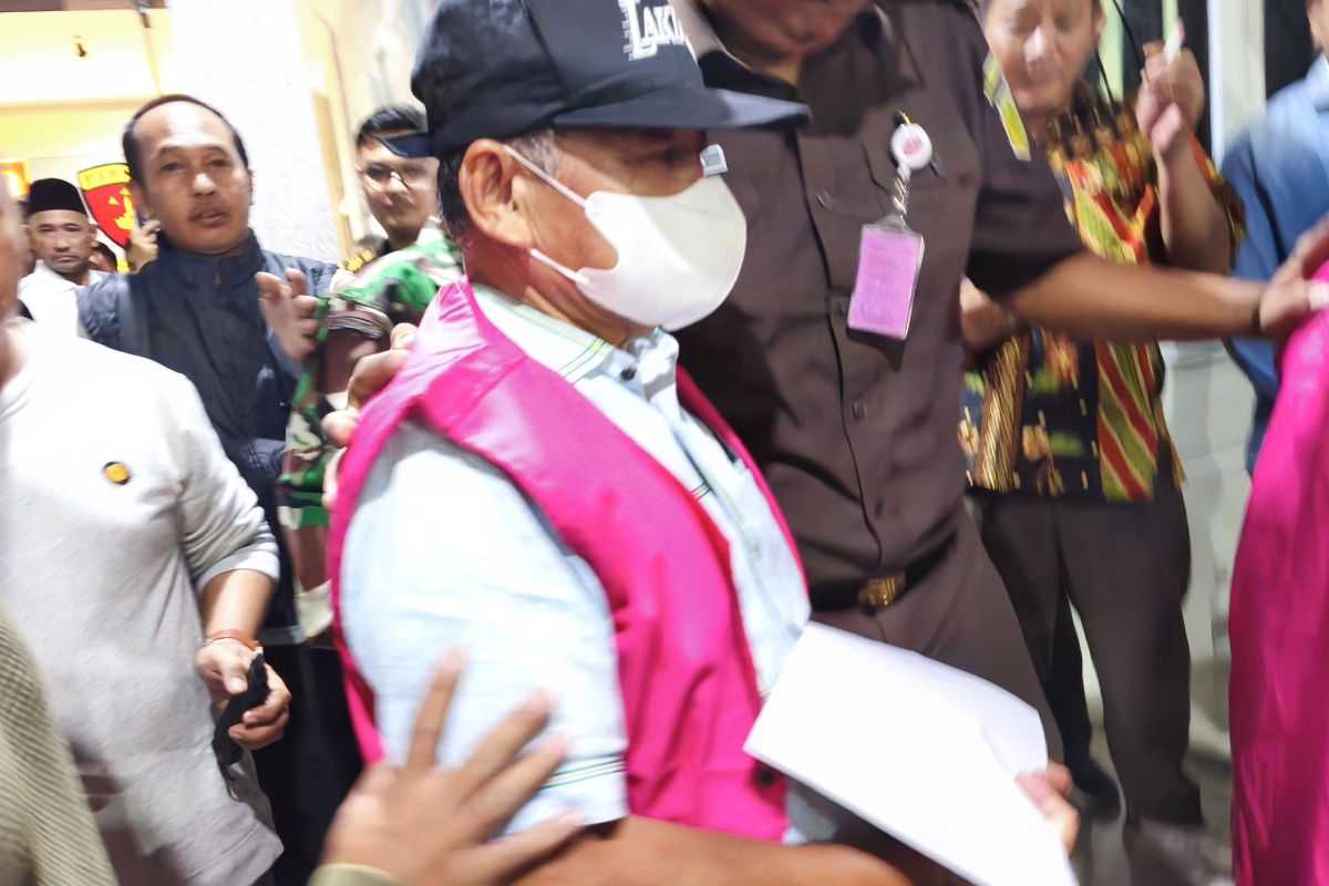 Mantan Bupati Lampung Timur Ditahan di Rutan Way Hui oleh Kejaksaan Tinggi Lampung