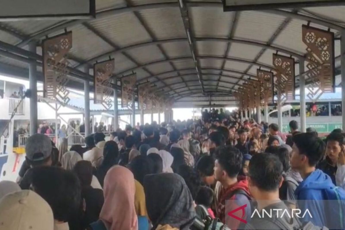 Lonjakan Rekor Pengunjung Pelabuhan Bakauheni: 117 Ribu Orang dalam Sehari