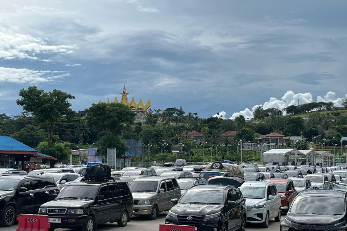 Rekor Puncak Arus Balik: Ribuan Kendaraan Menuju Merak