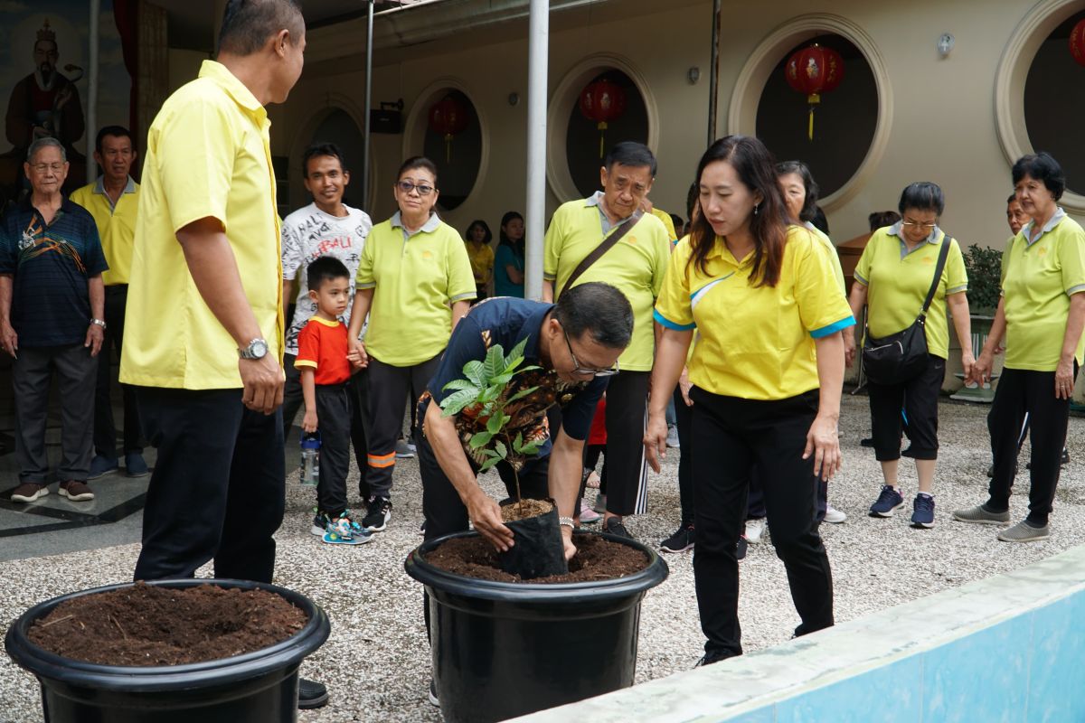 Buddha Lampung: Menanam Pohon dan Menyelamatkan Lingkungan dengan Eco Theology