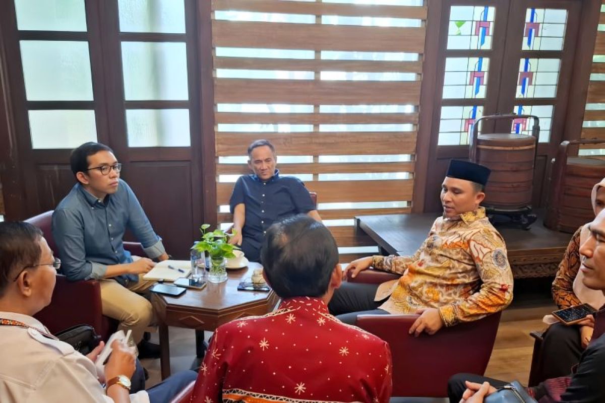 Desa-desa Terpencil di Lampung Barat Masih Terisolir dari Listrik PLN