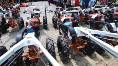 DPR RI Serahkan Bantuan Alsintan ke Petani Sidomulyo, Lampung Selatan: Ini Daftarnya