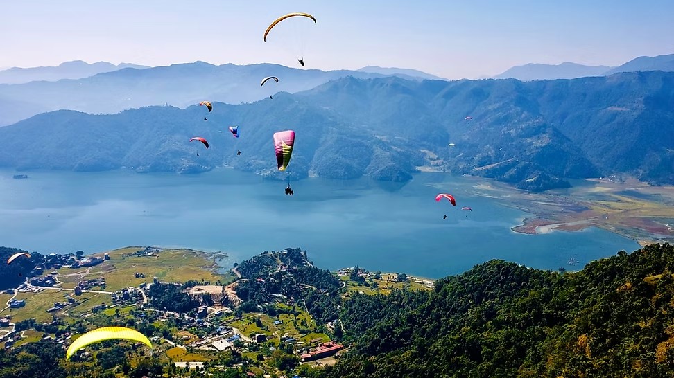 tempat wisata paralayang, bukit mandi angin lampung barat tempat wisata paralayang, bukit mandi angin lampung barat