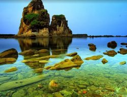 Pantai Sawarna Srikandi: Surga Tersembunyi di Banten yang Wajib Kamu Kunjungi!