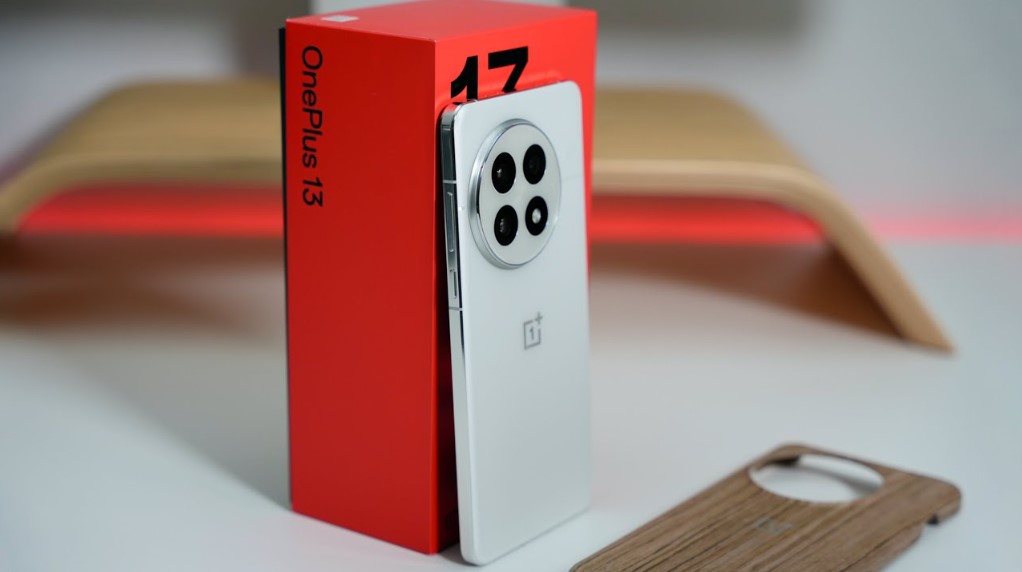 OnePlus 13 Resmi Dirilis: Snapdragon 8 Elite, RAM 24 GB, Layar 2K Super Terang, dan Kamera AI 50 MP
