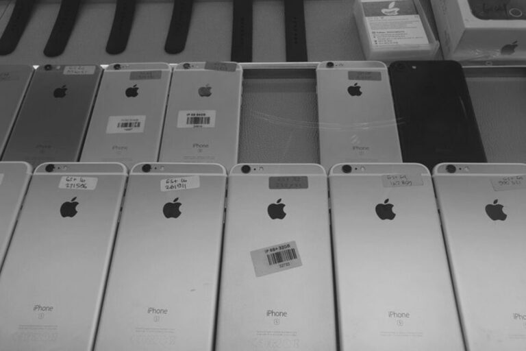 Polri Grebek Gudang HP Ilegal dari China, Sita 76.756 Unit iPhone dan Ponsel Android