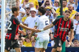 Santiago Gimenez Tersingkir di AC Milan, Dibela Ricardo Kaka